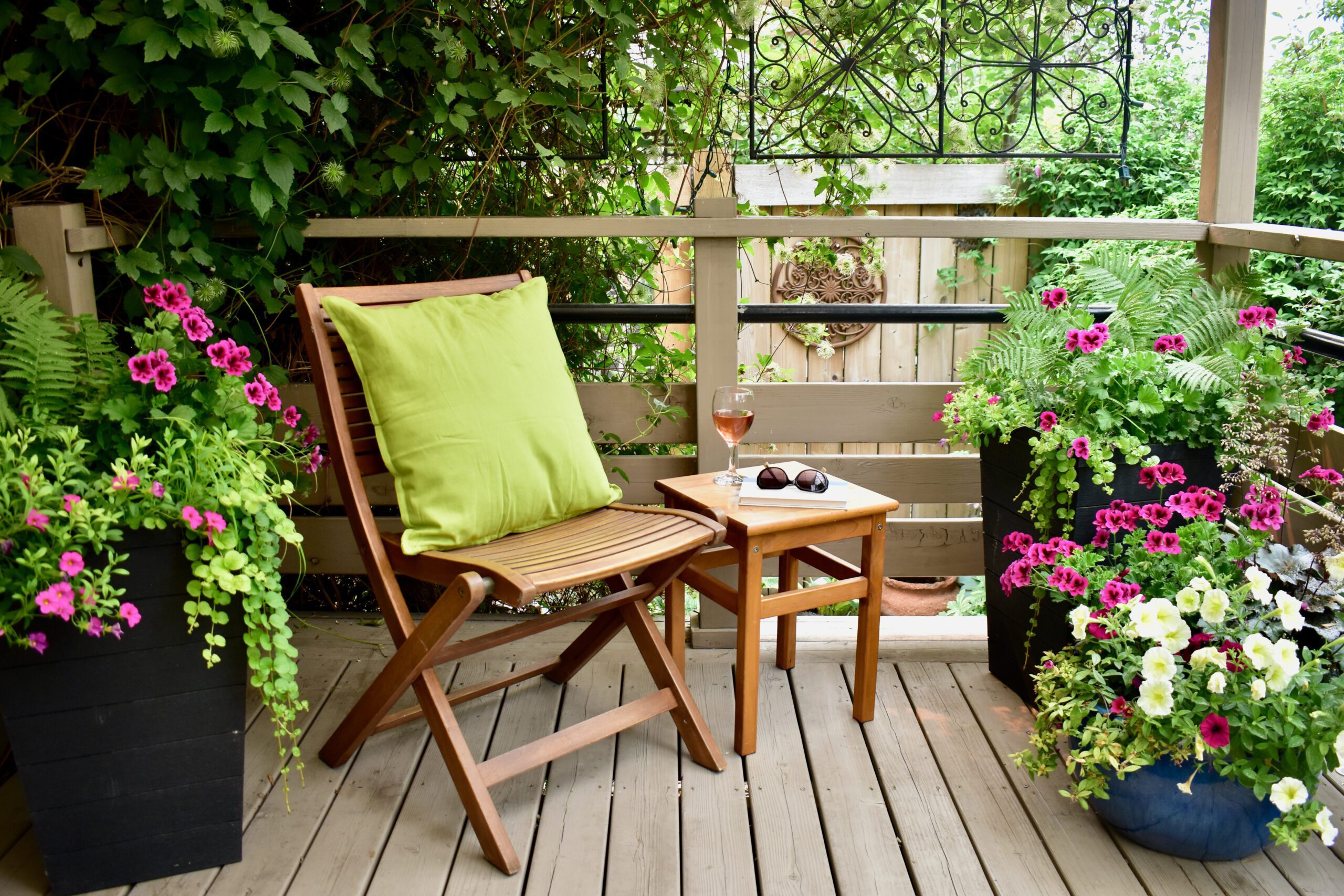 Easy Deck Decorating Ideas For Summer Plantercraft